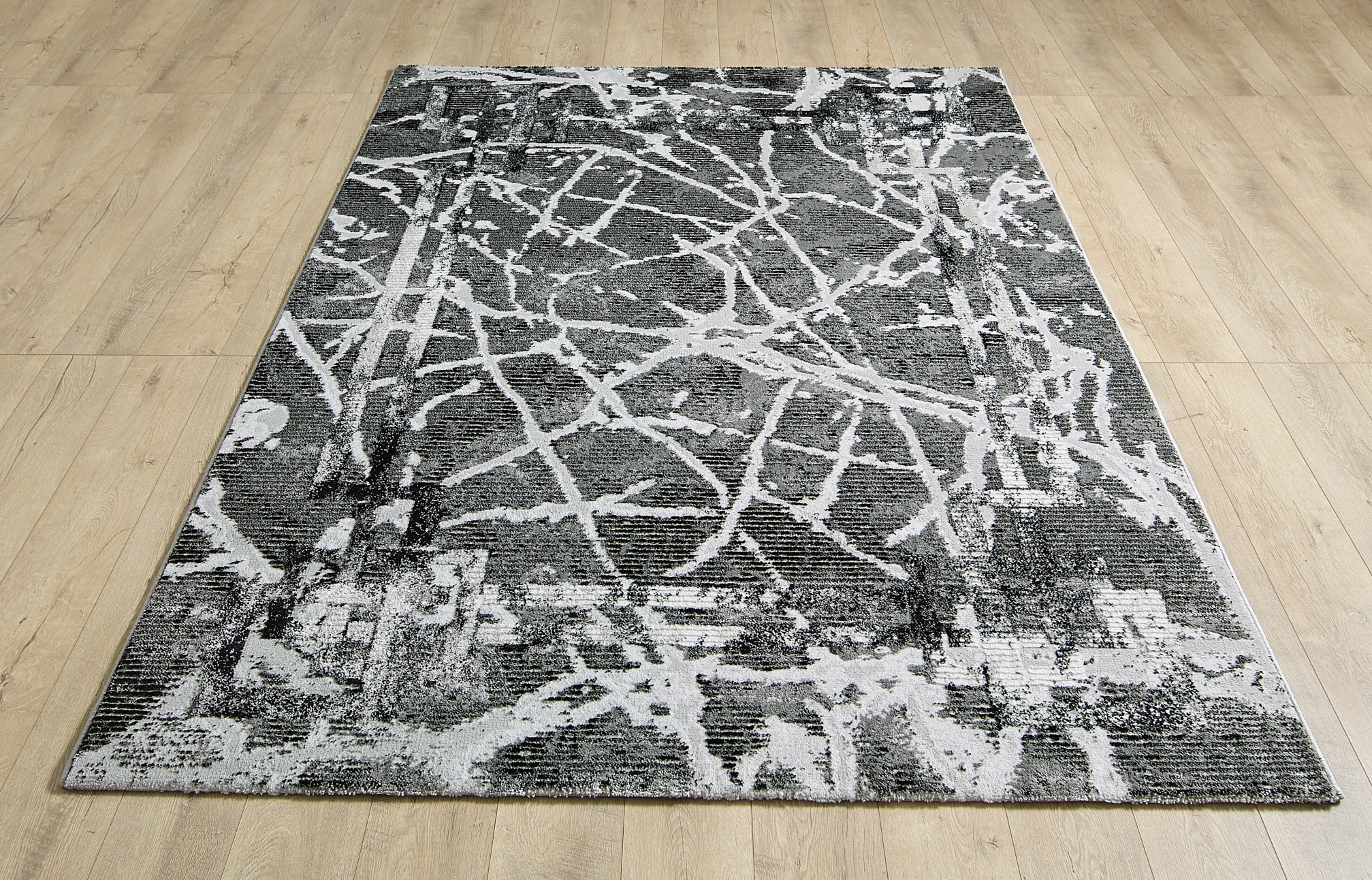 Alisa Rug - Dark Grey Black - Image 4