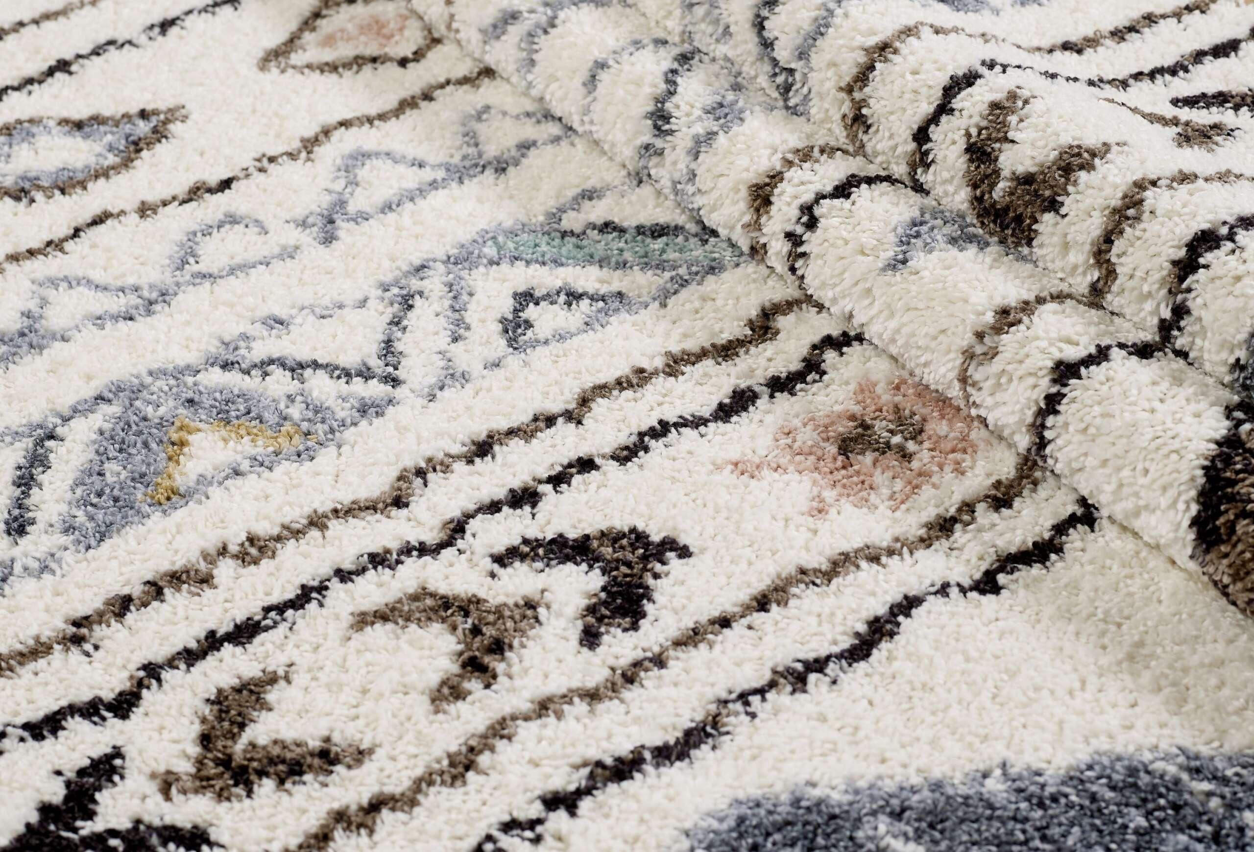 Alaska Rug 5 - 104 White - Image 4