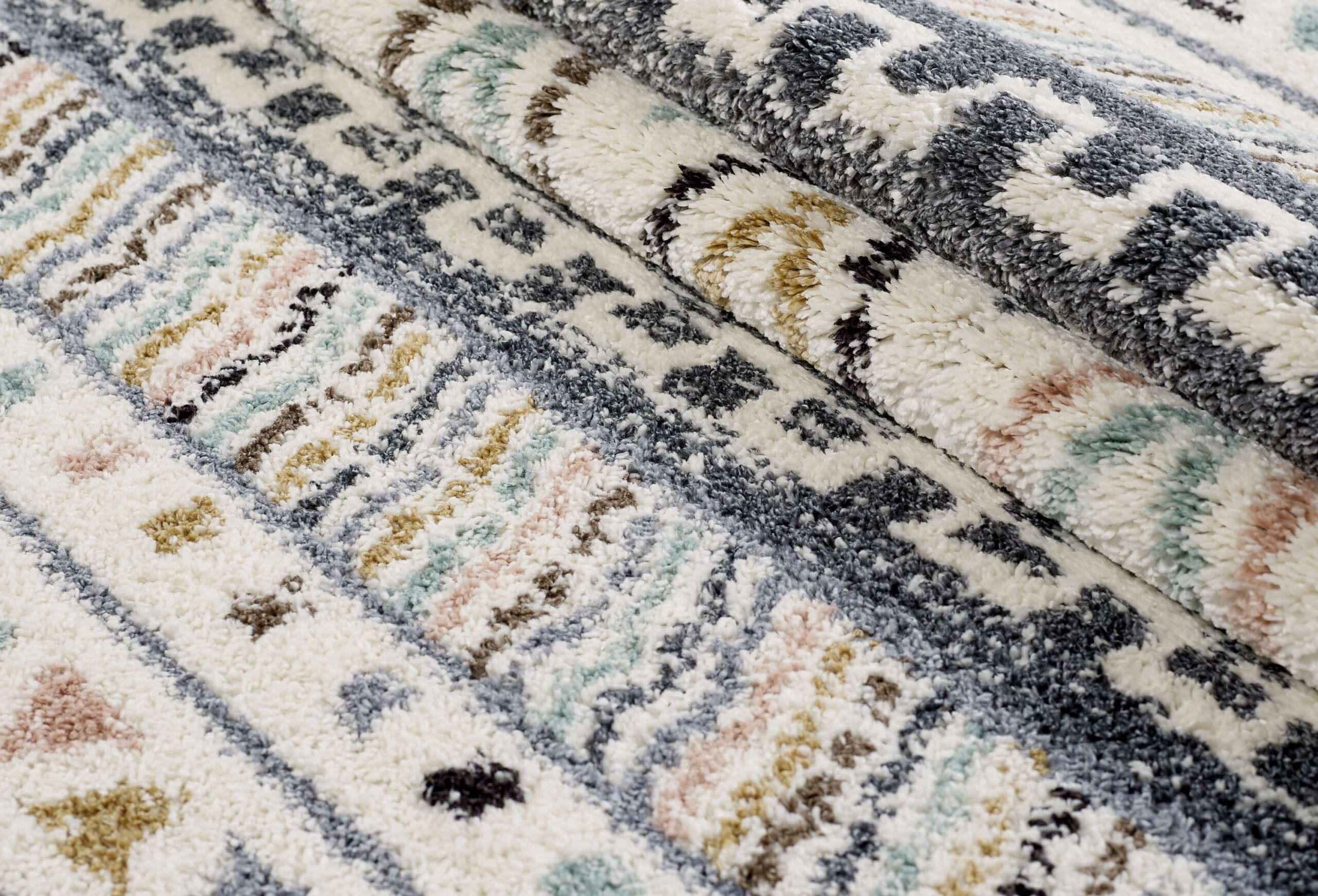 Alaska Rug 1 - 115A - Image 4