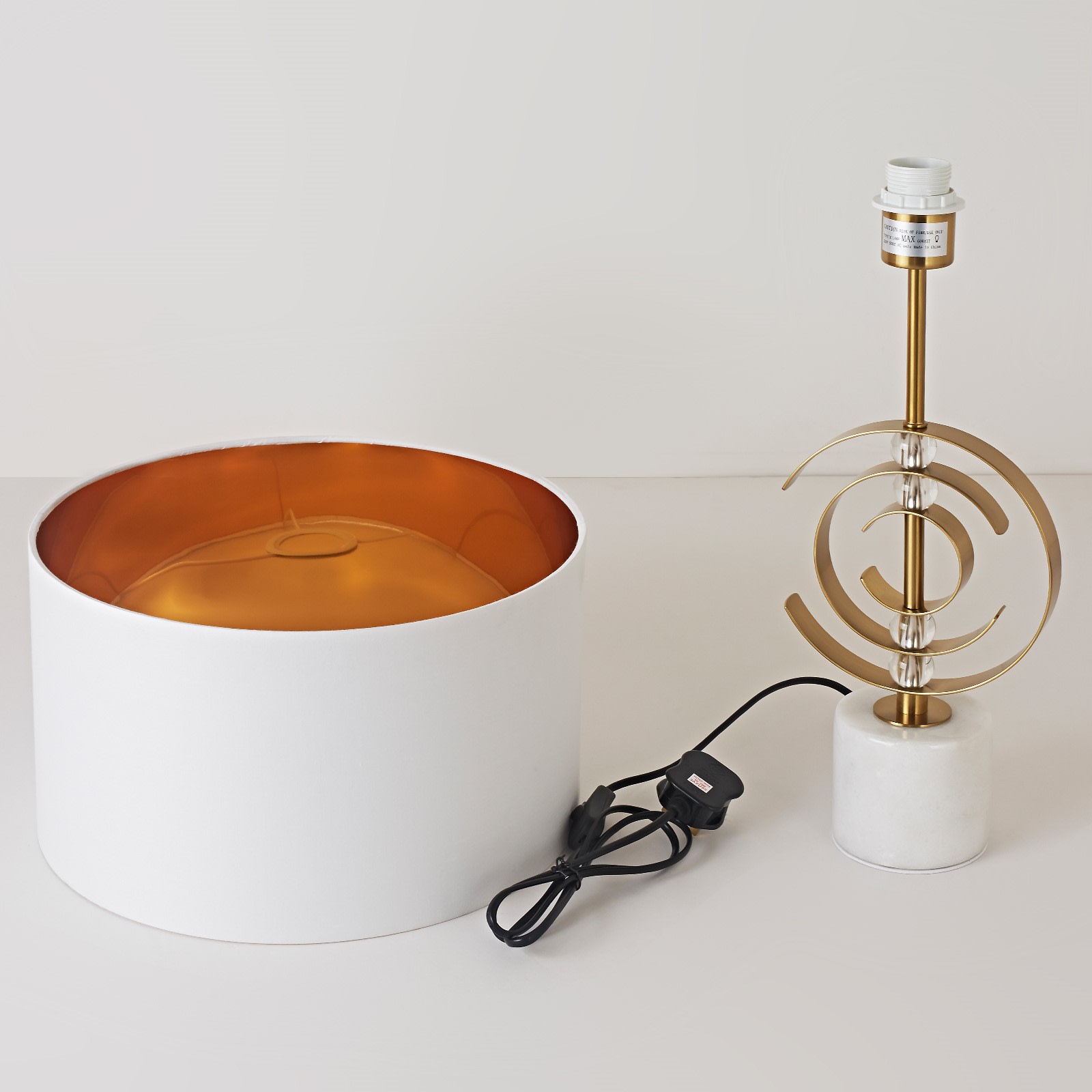 T209023 Lamp - Image 2