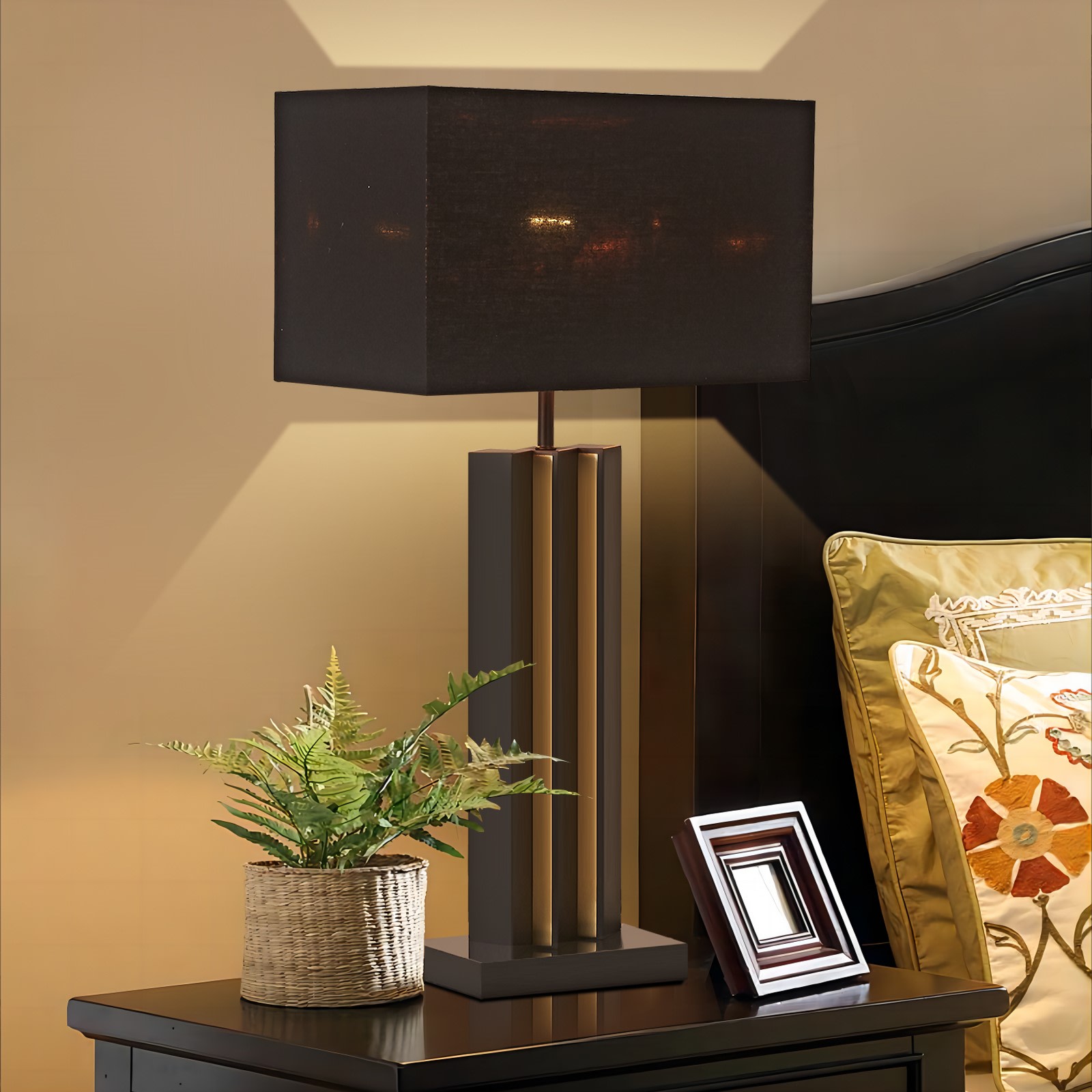 T108002 Lamp - Image 8