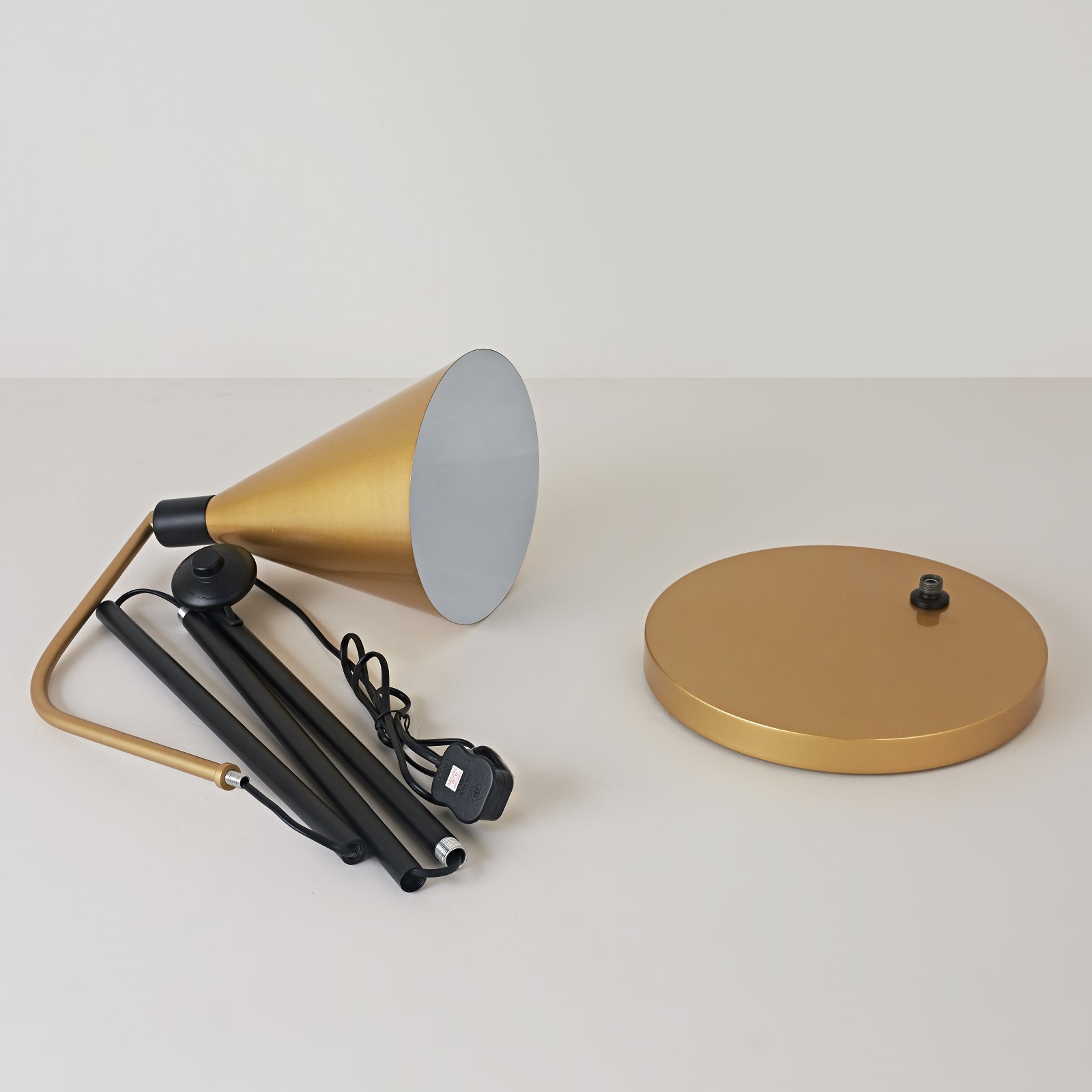 F209029 Lamp - Image 2