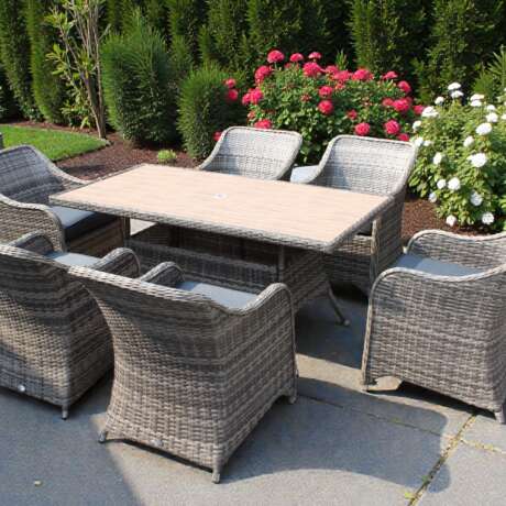 Valencia Garden Set