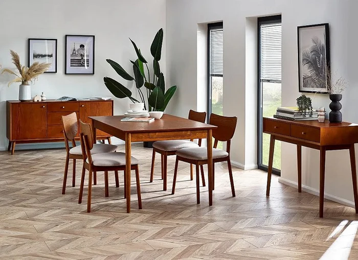 Lowry Extending Dining Set
